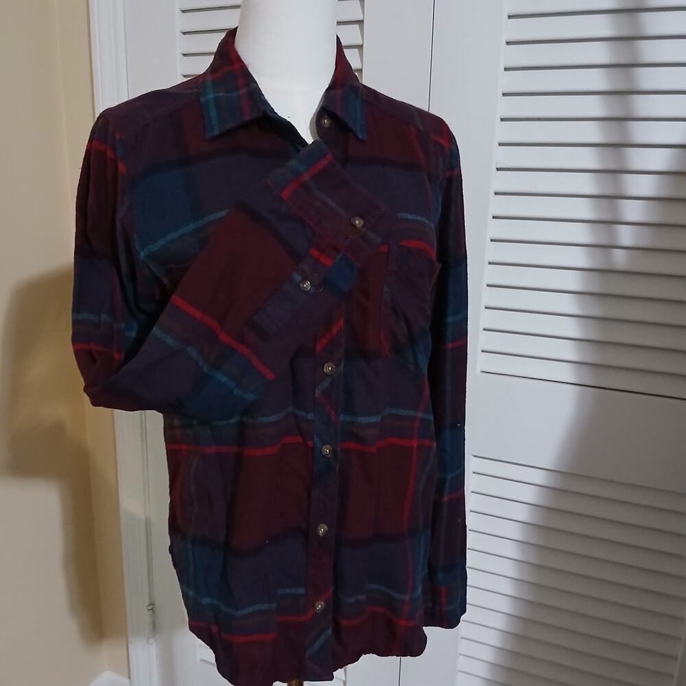 Abercrombie & Fitch New York Med Men's Flannel Maroon/Black Button-Up